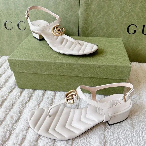 Gucci Cream Sandals with Gold Accent - Picture 2 of 12